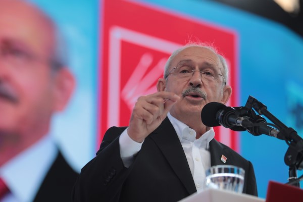 Kılıçdaroğlu, Haydar Aliyev’i vefatının 20. yılında andı 