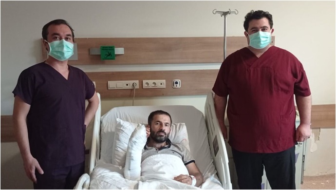 Kopan el başarılı bir operasyonla yerine dikildi