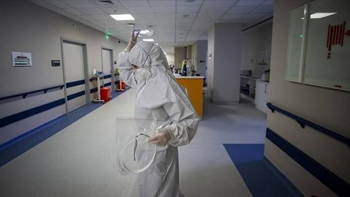 Koronavirüs salgınında vaka sayısı düne göre azaldı