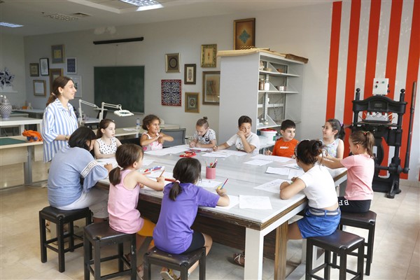 Küçükçekmece’de Güzel Sanatlar Akademisi yaz sanat atölyeleri başlıyor