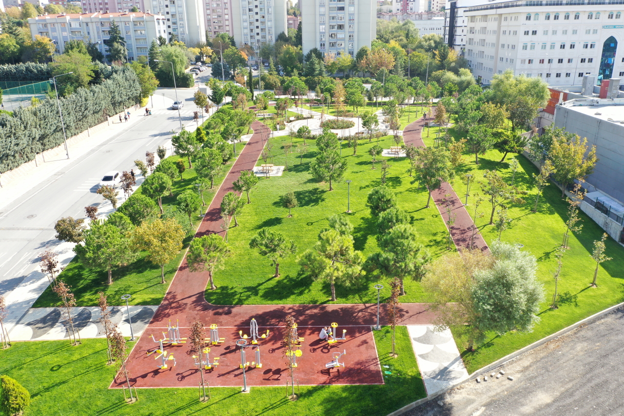 Küçükçekmece'ye 5 yılda 25 yeni park kazandırıldı