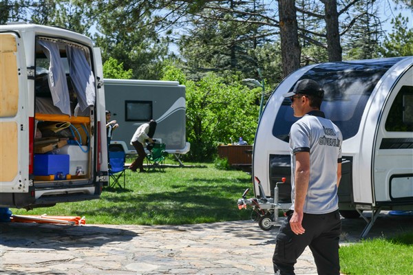 Kurtboğazı Barajı Karavan Parkı ziyaretçi akınına uğruyor 