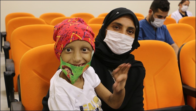 Lösemi hastası çocuklar moral buldu