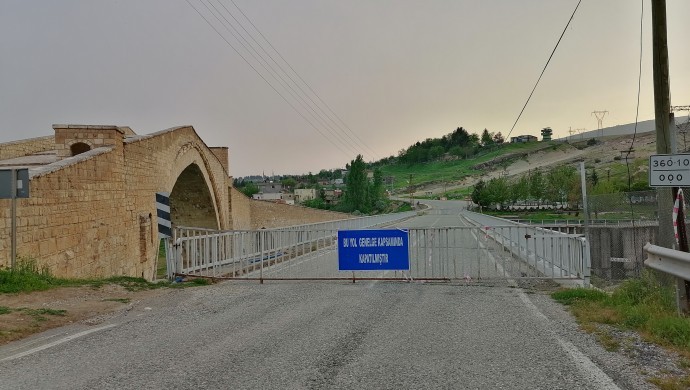 Malabadi Köprüsü yalnız kaldı