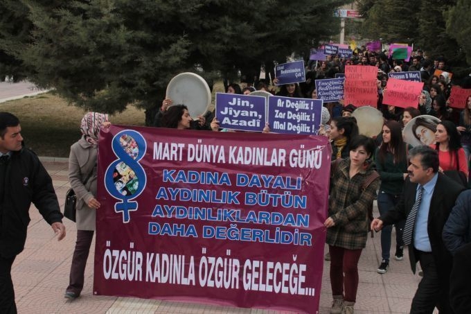 Malatya’da Kadın yürüyüşüne katılan 50 öğrenciye 500 yıl hapis istemi