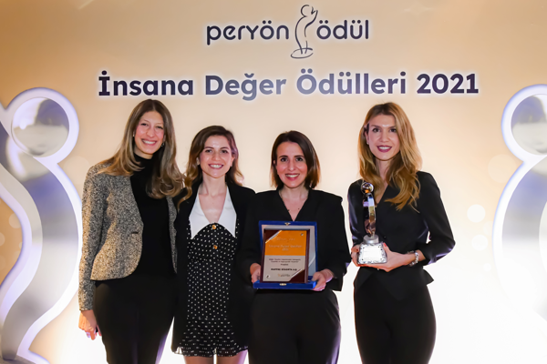 MAPFRE Sigorta’ya PERYÖN’den anlamlı ödül