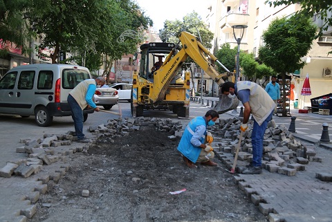 Merkez Ve Kırsalda Parke Döşemesi Sürüyor-(Video)
