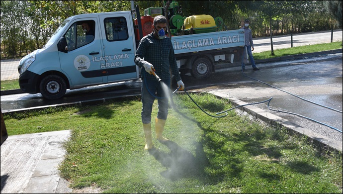 Millet bahçesinde ilaçlama ve bakım çalışmaları devam ediyor