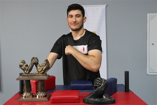 Milli sporcu Ocakoğlu: 