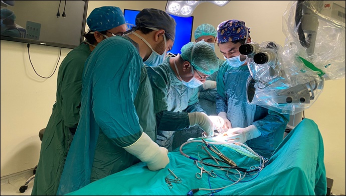 Minik Hasta, Harran Üniversitesi Hastanesi’nde Şifa Buldu!