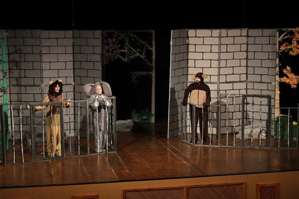 Minikler tiyatro etkinliğinde buluştu