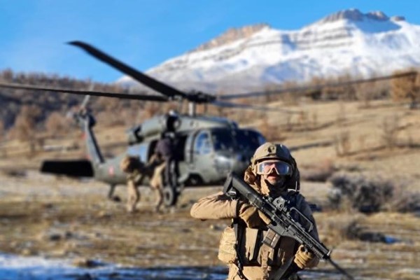 MSB: “Türk Silahlı Kuvvetlerimizin her bir kahramanını yürekten selamlıyoruz”