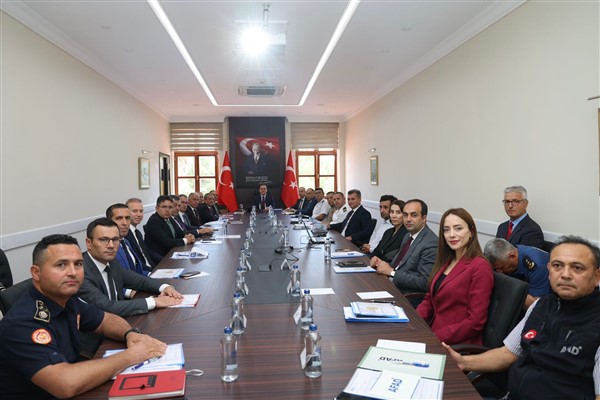 Muğla’da orman yangınlarıyla mücadele değerlendirme toplantısı yapıldı