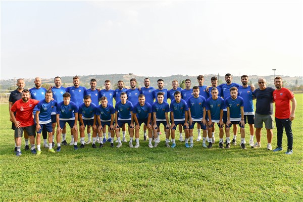  Mustafakemalpaşaspor Belediye sahada 