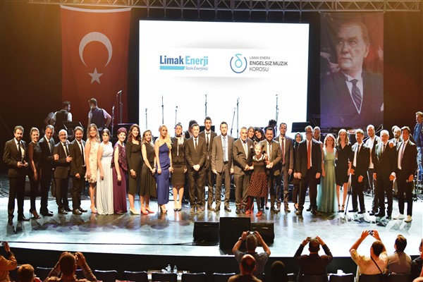 Notanın engelsiz koristleri sahnede 