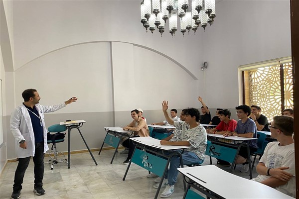 Öğrenciler YKS’ye Lise Medeniyet Akademileri “YKS Yaz Okulu” ile hazırlanıyor