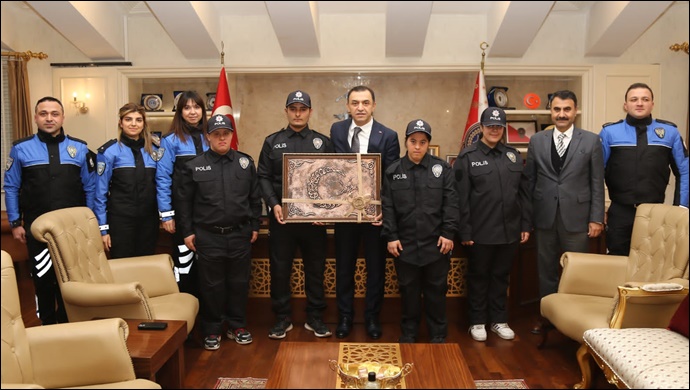 Özel çocukların polislik hayali gerçekleşti