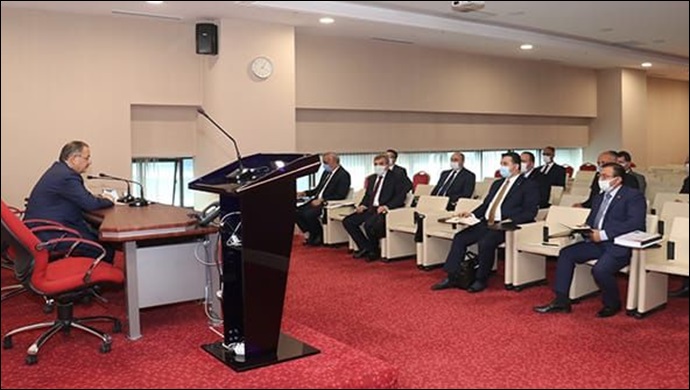 Özhaseki, Şanlıurfalı belediye başkanlarıyla bir araya geldi