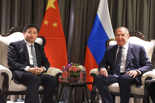 Qin Gang, Lavrov ile görüştü