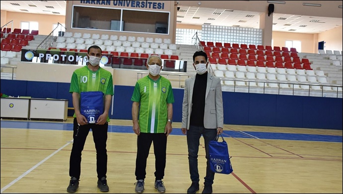 Rektör Çelik, Ödüllü Yönetmen ve Badminton Şampiyonu ile Buluştu