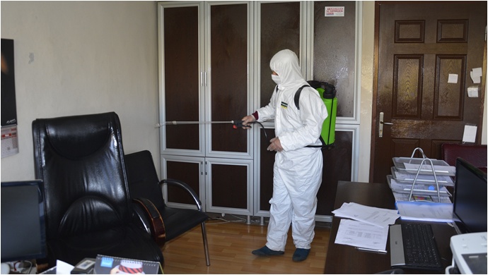 Resmi kurumlarda dezenfekte çalışması devam ediyor