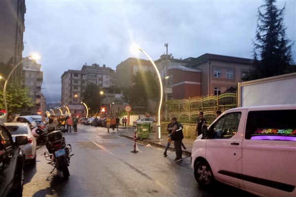 Rize'de bıçaklı kavgada 1 kişi hayatını kaybetti, 2 kişi yaralandı