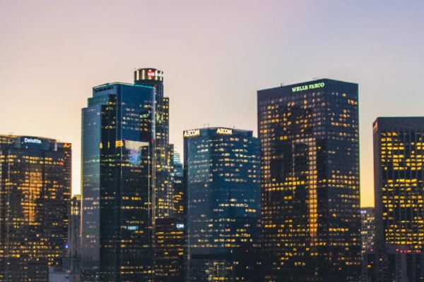 Sabancı'da PHILSA ve PMSA paylarının satış hazırlığı