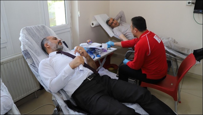 Sağlık Çalışanlarından Örnek Davranış