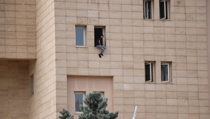 Şanlıurfa Adliyesi'nde intihar girişimi