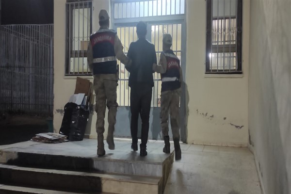 Şanlıurfa'da 46 yıl 9 ay hapis cezasıyla aranan şahıs yakalandı