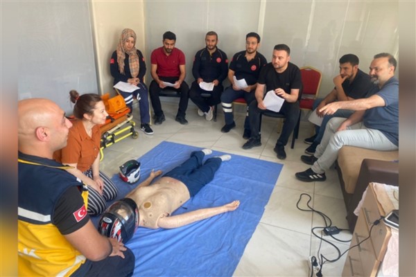 Şanlıurfa’da sağlık çalışanlarına TİLYAD eğitimi verildi