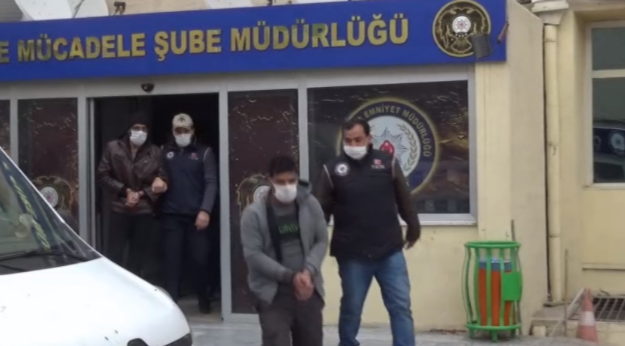 Şanlıurfa Emniyeti’nden DEAŞ’a darbe! 5 kişi tutuklandı-(VİDEO)