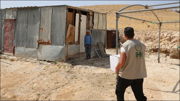 Şanlıurfa İHH Kudüs’lülere Gıda Kolisi Yardımı Yapıyor