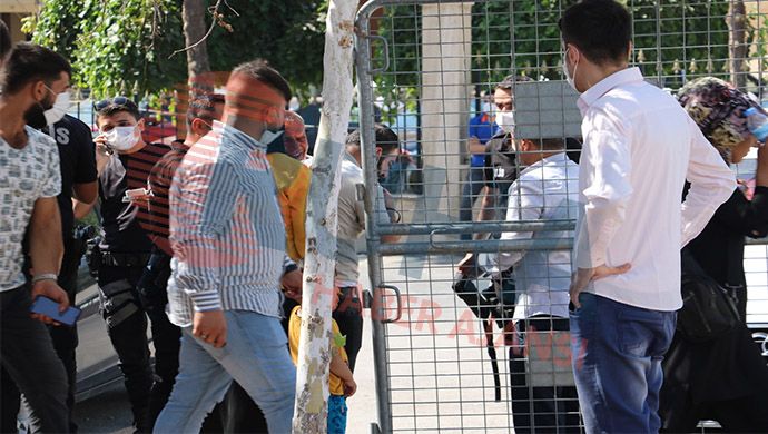 Şanlıurfa’da adliye çıkışında kavga: 3 yaralı, 6 gözaltı!