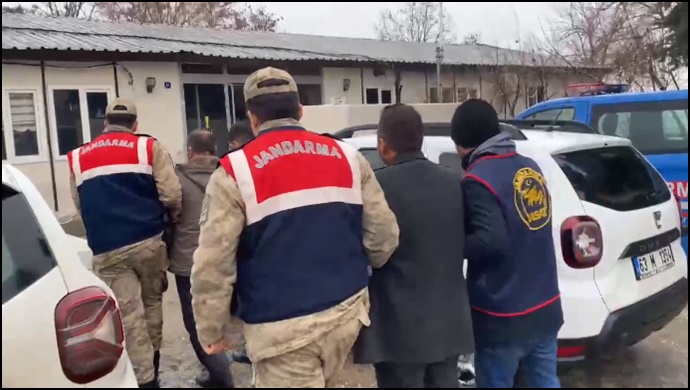 Şanlıurfa'da aranan 2 firari hükümlü yakalandı