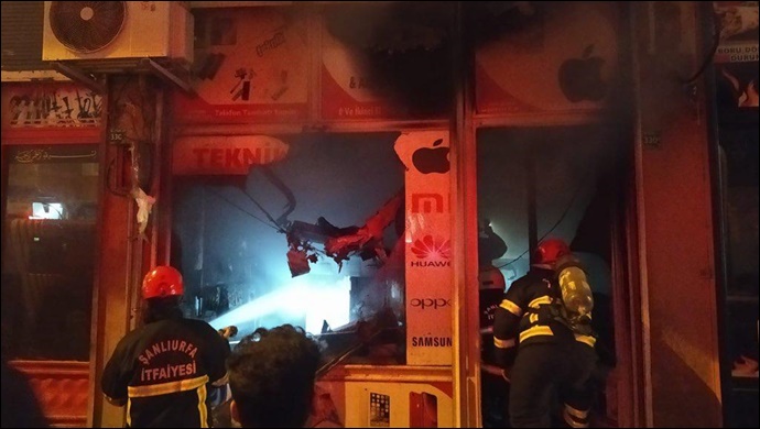 Şanlıurfa'da işyeri yangını: İtfaiye ekipleri müdahale etti