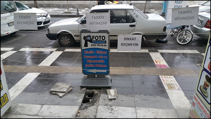 Şanlıurfa’da kaldırımın altından mağara çıktı