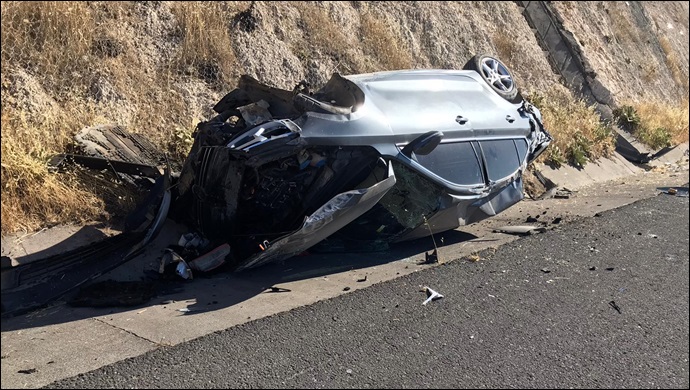 Şanlıurfa’da kaza: Araç 20 metre boyunca takla attı
