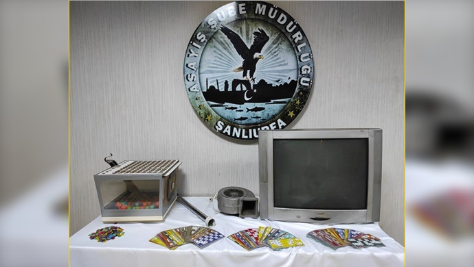 Şanlıurfa'da Kumar Baskını ! Kumar malzemelerine el konuldu