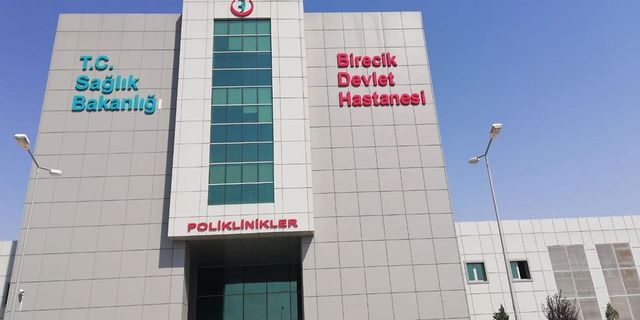 Şanlıurfa'da otomobilin çarptığı inşaat işçisi yaşamını yitirdi