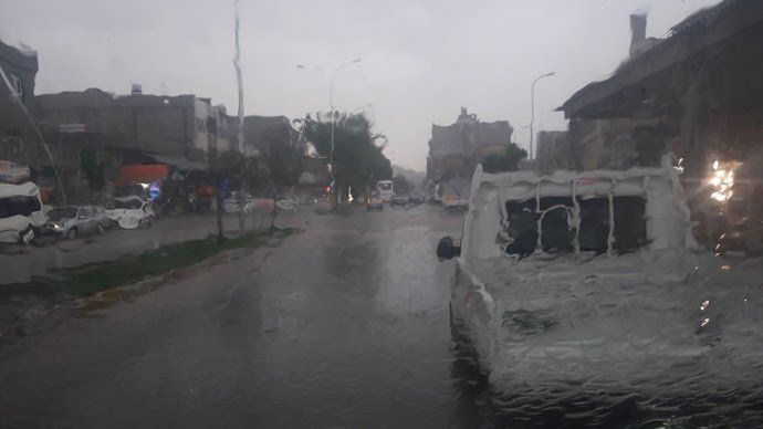 Şanlıurfa'da sağanak sele dönüştü