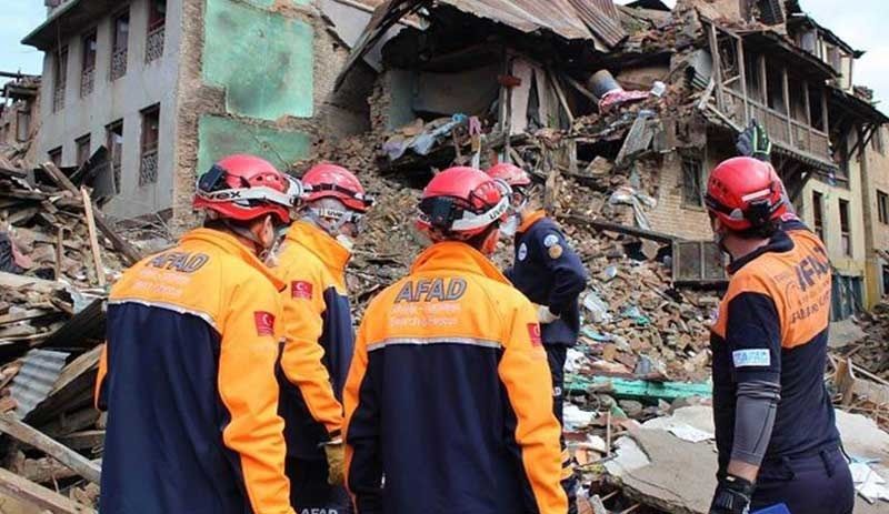 Şanlıurfa'dan İzmir'e arama kurtarma ekibi gönderildi