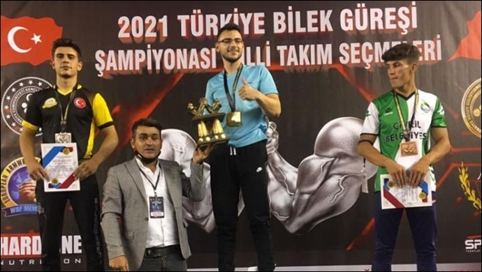 Şanlıurfalı bilek güreşçileri takım halinde Türkiye 3.'sü oldu