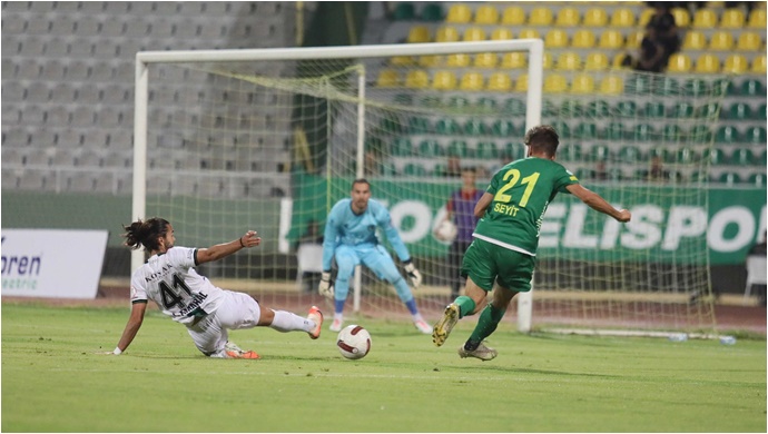 Şanlıurfaspor, Kocaelispor'a 2-0 mağlup oldu