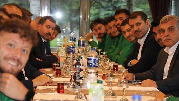 Şanlıurfaspor Moral Depoladı-(VİDEO)