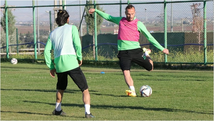 Şanlıurfaspor Uşakspor hazırlıklarını sürdürdü