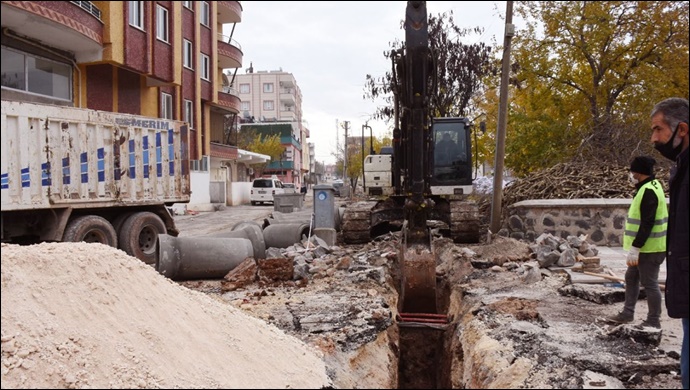 Hilvan'da Yağmur Drenajı Çalışması-(VİDEO)