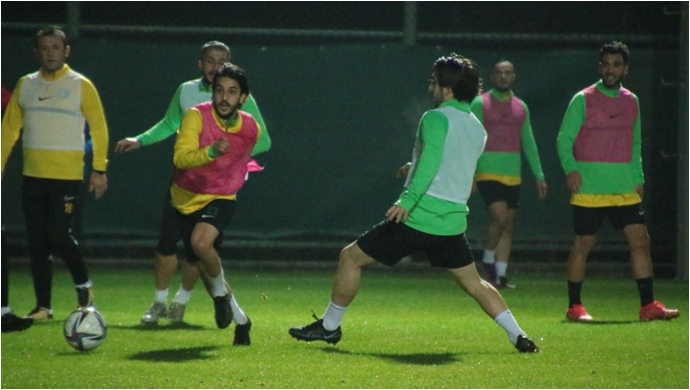 Şanlıurfaspor'da ikinci yarı kamp hazırlıkları Antalya'da Başladı