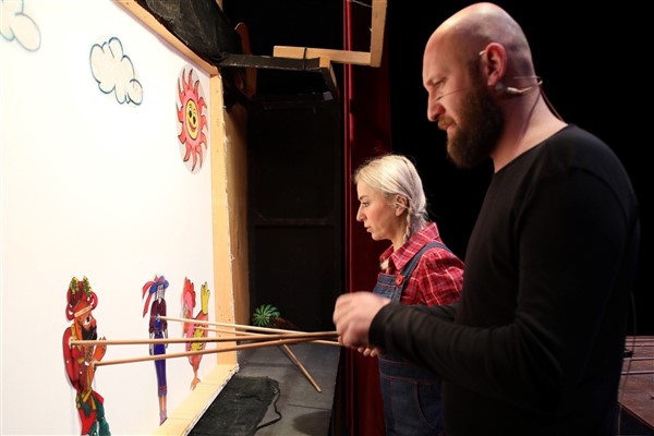 Şehir Tiyatroları Karagöz Çiftlik Bekçisi oyunuyla Tarsus'ta