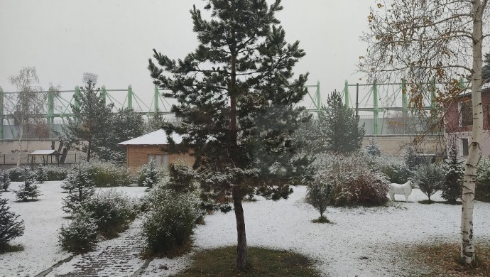 Serhat kentlerine mevsimin ilk karı düştü